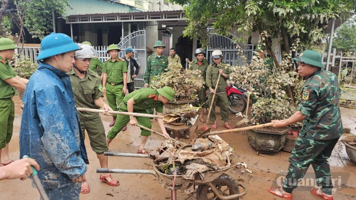 Hỗ trợ Nhân dân khắc phục hậu quả mưa lũ