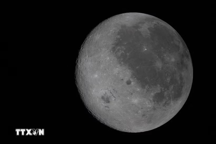 Mặt Trăng nhìn từ tàu Orion, ngày 6/4/2026. (Ảnh minh họa: THX/TTXVN)