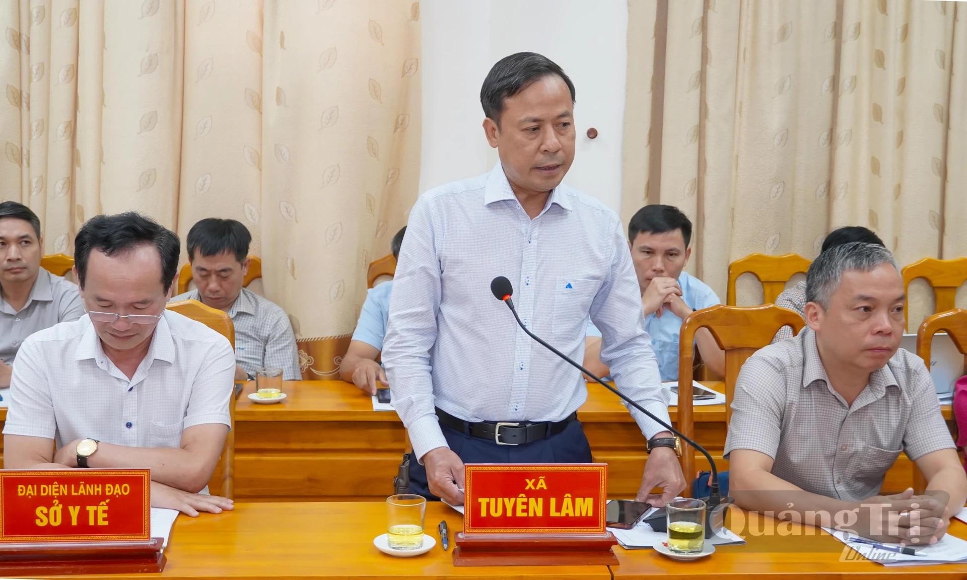 Đại diện lãnh đạo UBND xã Tuyên Lâm báo cáo tại buổi làm việc - Ảnh: N.H