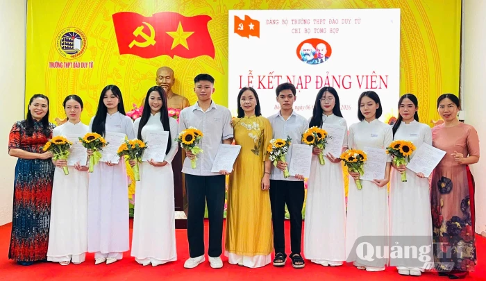 Để ươm mầm 'hạt giống đỏ'