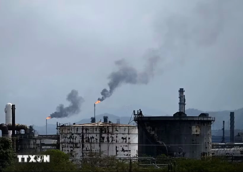 Toàn cảnh Khu liên hợp Công nghiệp Hóa dầu Jose Antonio Anzoategui tại bang Anzoategui, Venezuela. (Ảnh: THX/TTXVN phát)