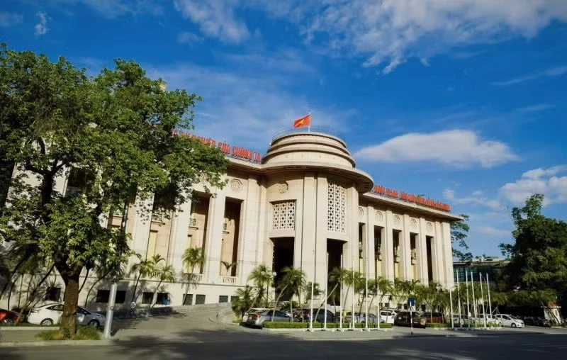 Từ ngày 1/11, ngân hàng chia sẻ thông tin tín dụng phải được khách đồng ý. (Ảnh: Vietnam+)
