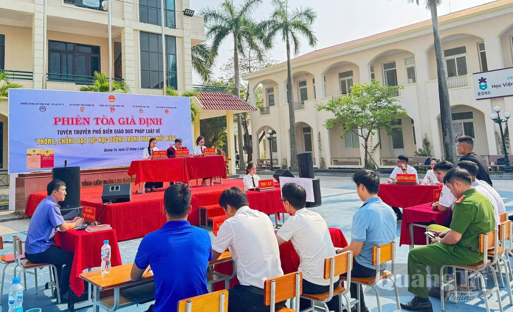 Phiên tòa giả định là một trong những hình thức tuyên truyền pháp luật trực quan, sinh động - Ảnh: Đ.N