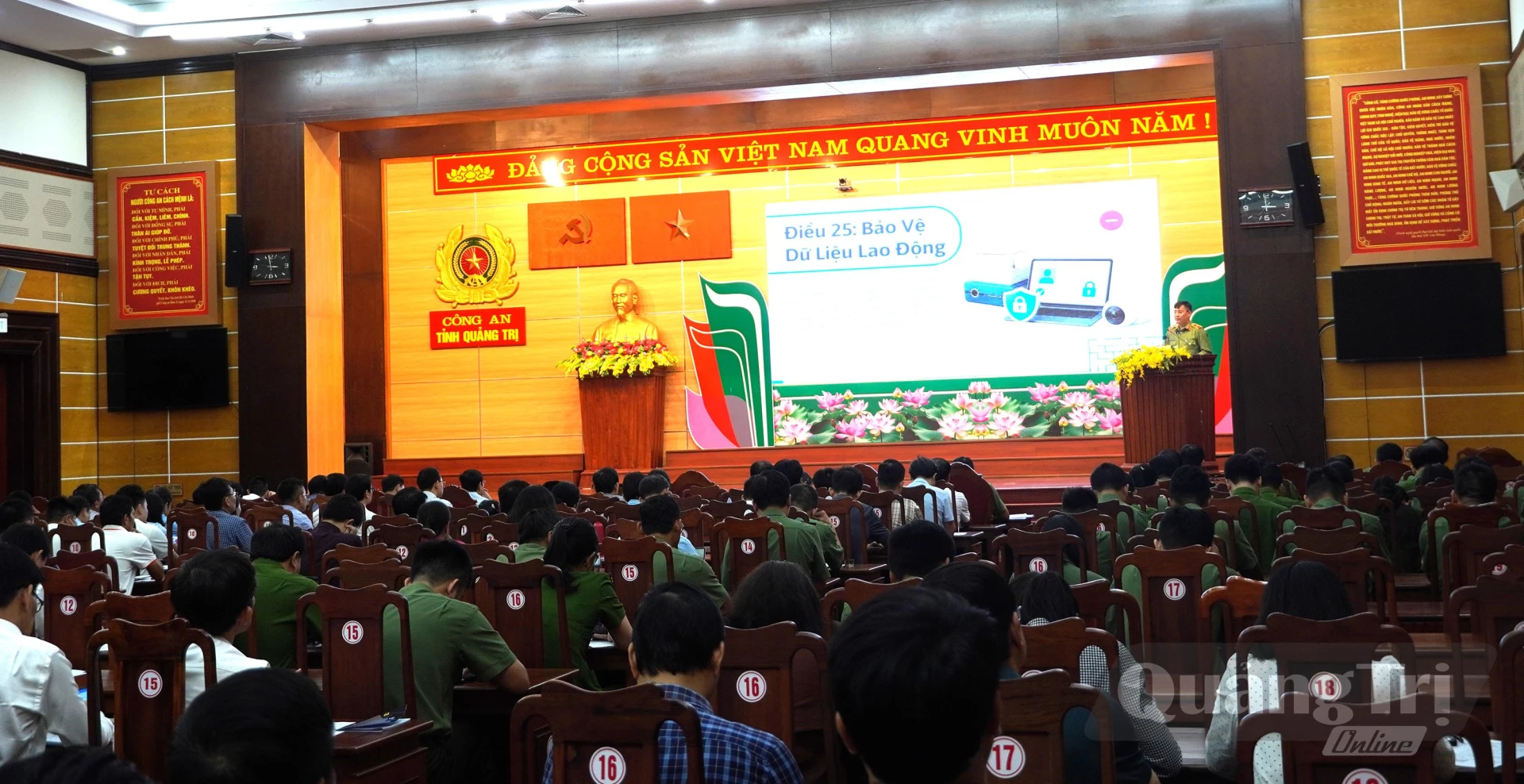Quang cảnh hội nghi - Ảnh: H.Tr