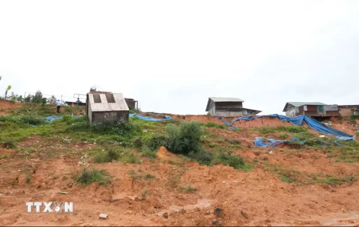Đề phòng lũ quét, sạt lở đất trong đêm tại các tỉnh, thành Trung Bộ và Nam Bộ