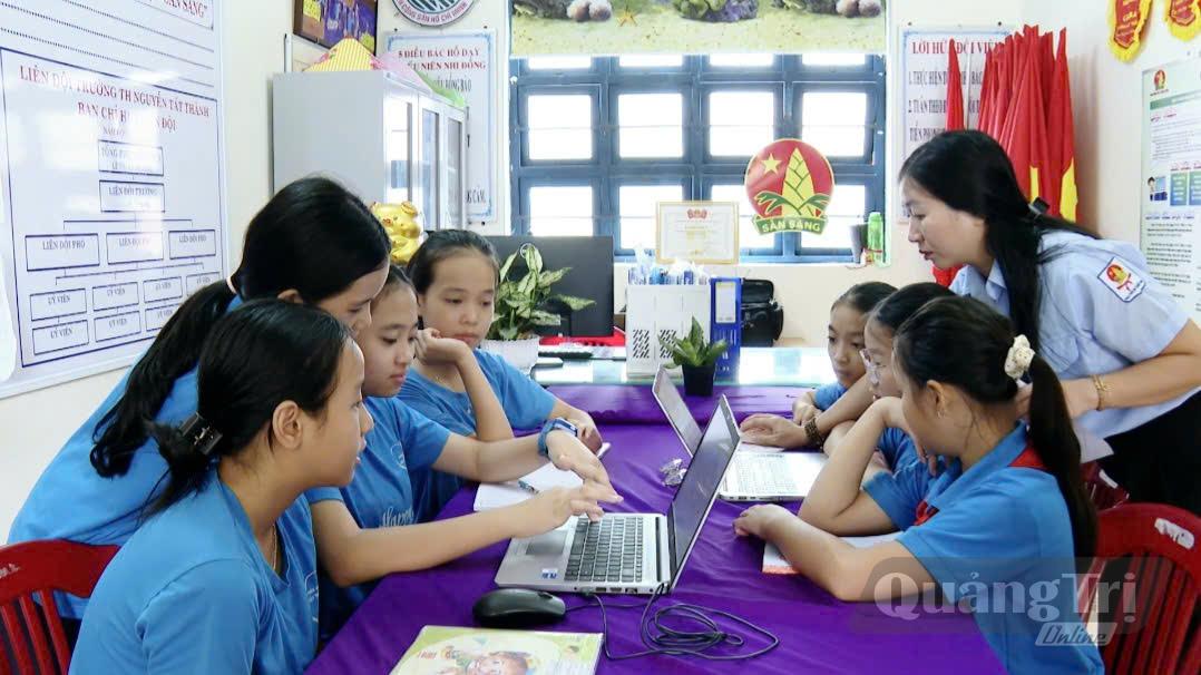 Ứng dụng chuyển đổi số của Câu lạc bộ phát thanh Măng non, Trường tiểu học Nguyễn Tất Thành - Ảnh: A.T