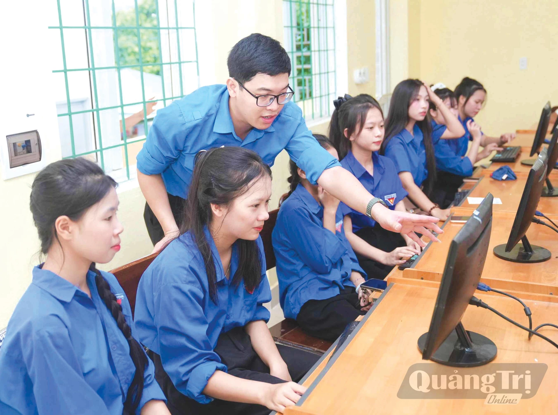 Học sinh vùng cao Tuyên Lâm được trang bị những kiến thức, kỹ năng về chuyển đổi số - Ảnh: TĐCC