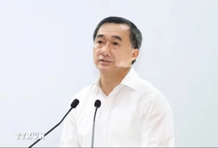 Khởi tố Thứ trưởng Bộ Y tế Trần Văn Thuấn về tội 'Nhận hối lộ'