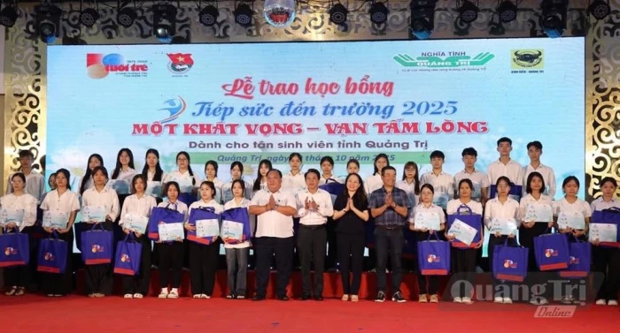 Cùng em viết tiếp ước mơ