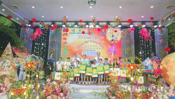 'Đêm hội trăng rằm'