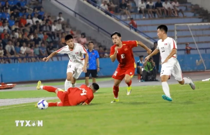 Lịch thi đấu bóng đá hôm nay 3/9: Việt Nam đối đầu Palestine