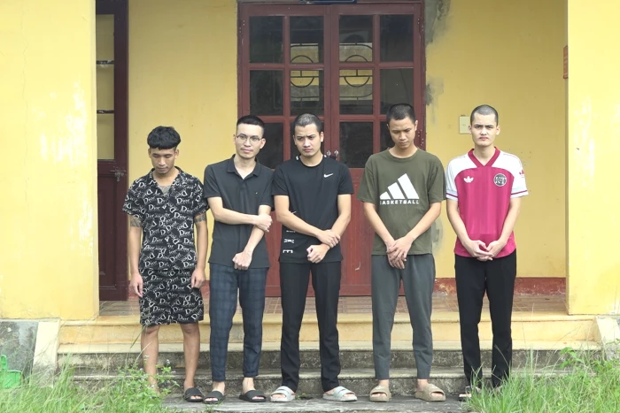 Triệt phá đường dây làm giấy tờ giả