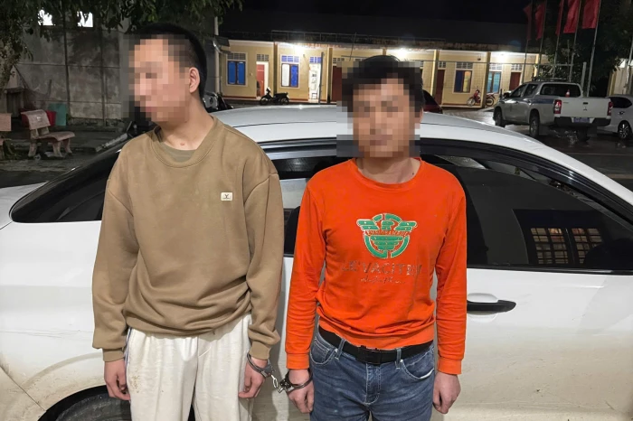 Phát hiện 2 đối tượng người nước ngoài không có giấy tờ di chuyển trên Quốc lộ 9