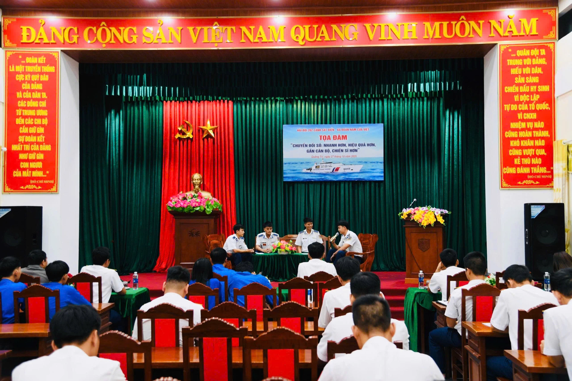 Toàn cảnh buổi toạ đàm - Ảnh: Mai Linh