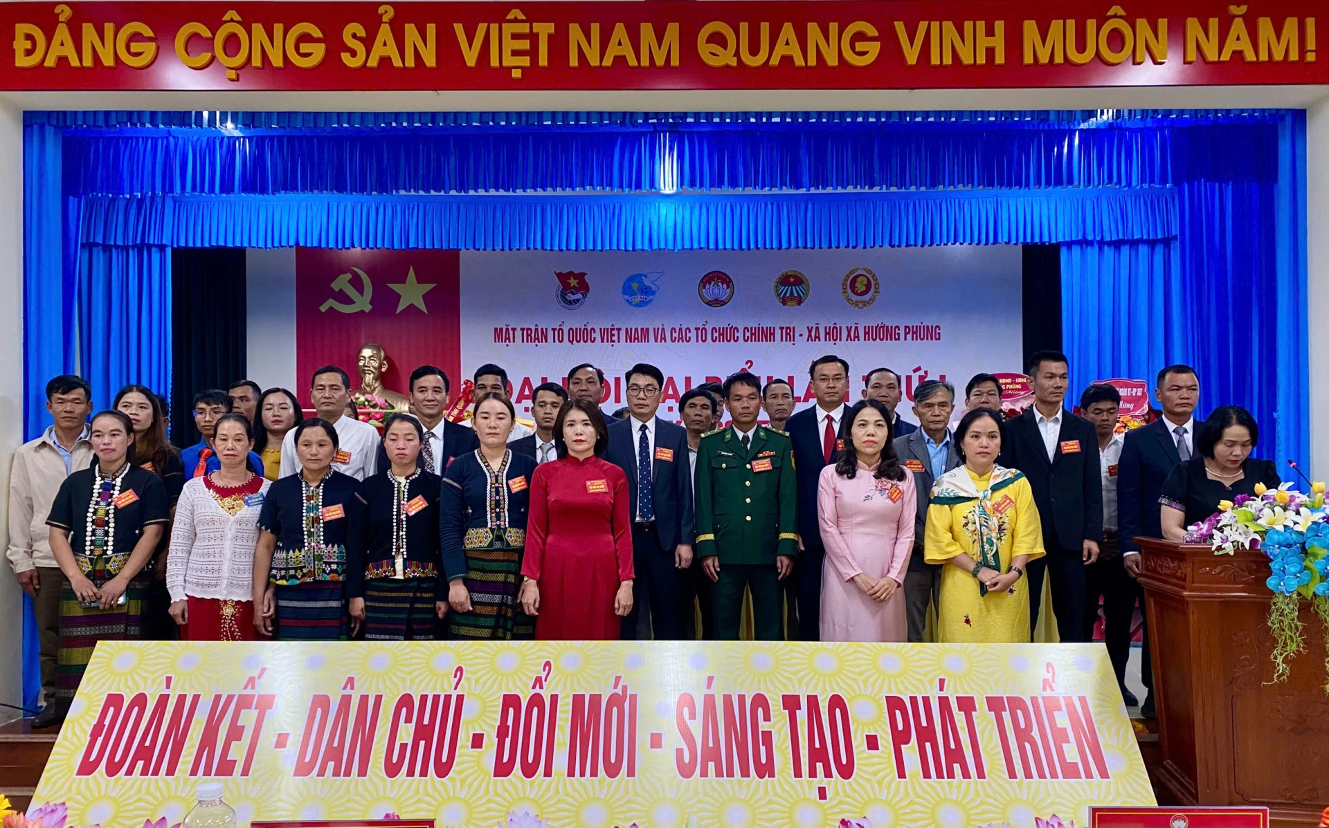 Đại hội ra mắt ủy viên Ủy ban MTTQ Việt Nam xã Hướng Phùng khóa I, nhiệm kỳ 2025-2030 gồm 52 đồng chí