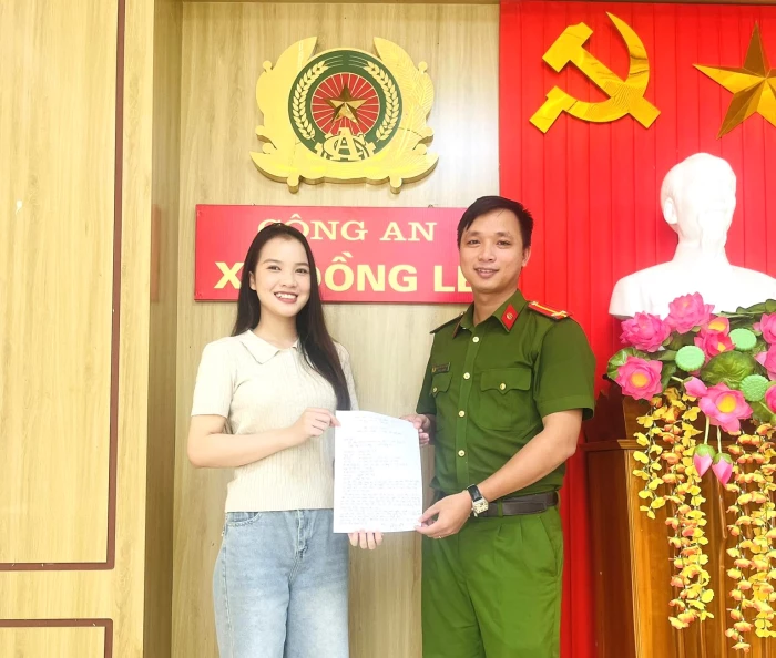 Nữ công dân đầu tiên ở xã Đồng Lê viết đơn tình nguyện tham gia nghĩa vụ Công an nhân dân