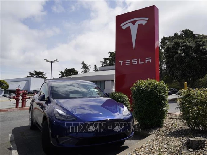 Mỹ điều tra gần 2,9 triệu xe Tesla liên quan lỗi hệ thống 'tự lái hoàn toàn'