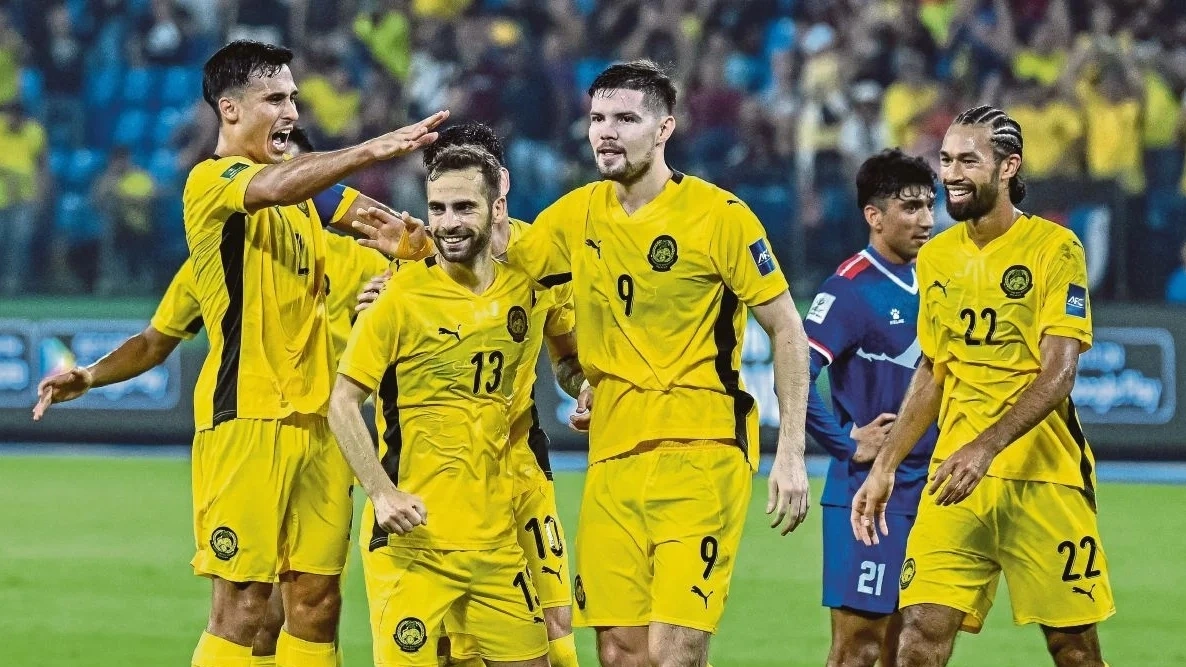 Lãnh đạo AFC lên tiếng về án phạt dành cho bóng đá Malaysia
