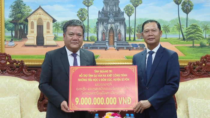 Đoàn đại biểu cấp cao tỉnh Quảng Trị chào xã giao lãnh đạo tỉnh Savannakhet