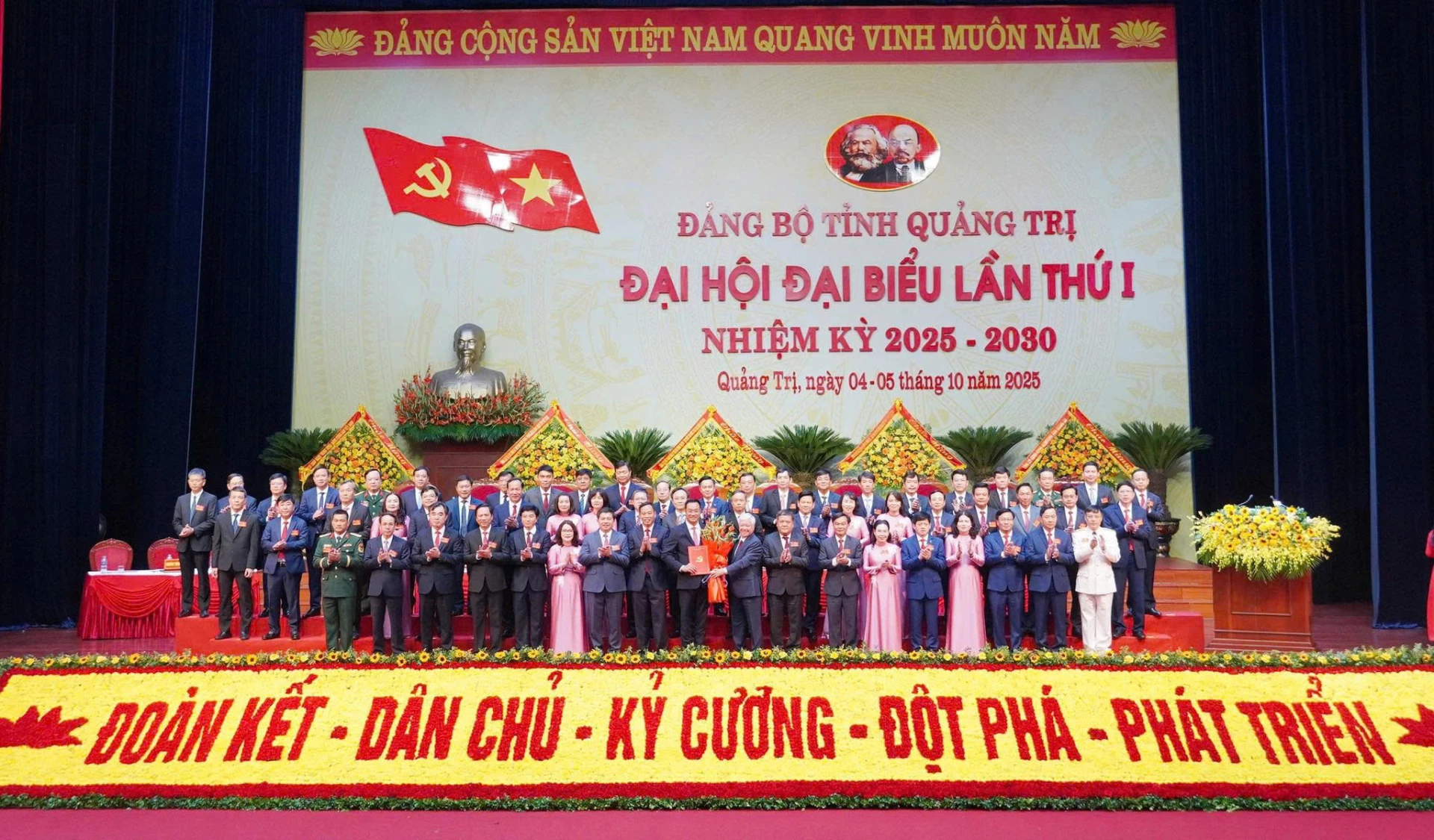 Tư duy đột phá, tầm nhìn chiến lược, khát vọng phát triển nhìn từ Đại hội đại biểu Đảng bộ tỉnh Quảng Trị lần thứ I