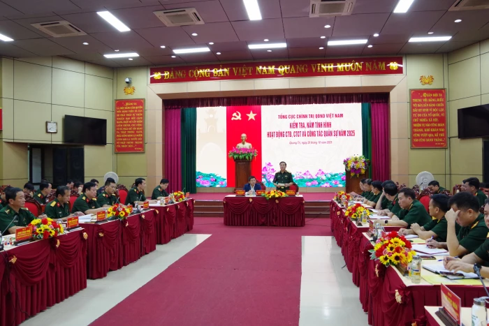 Đoàn công tác Tổng cục Chính trị Quân đội nhân dân Việt Nam kiểm tra tại Bộ CHQS tỉnh Quảng Trị