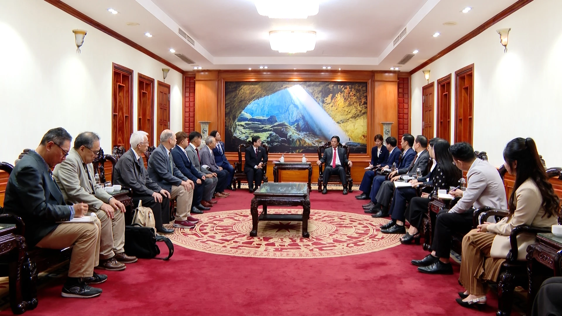 Quang cảnh buổi làm việc. Ảnh-B.N