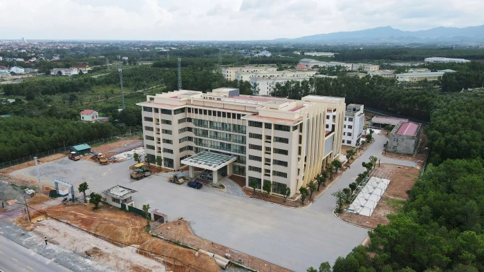Cơ sở vật chất là điều kiện cần, con người là điều kiện đủ và quyết định