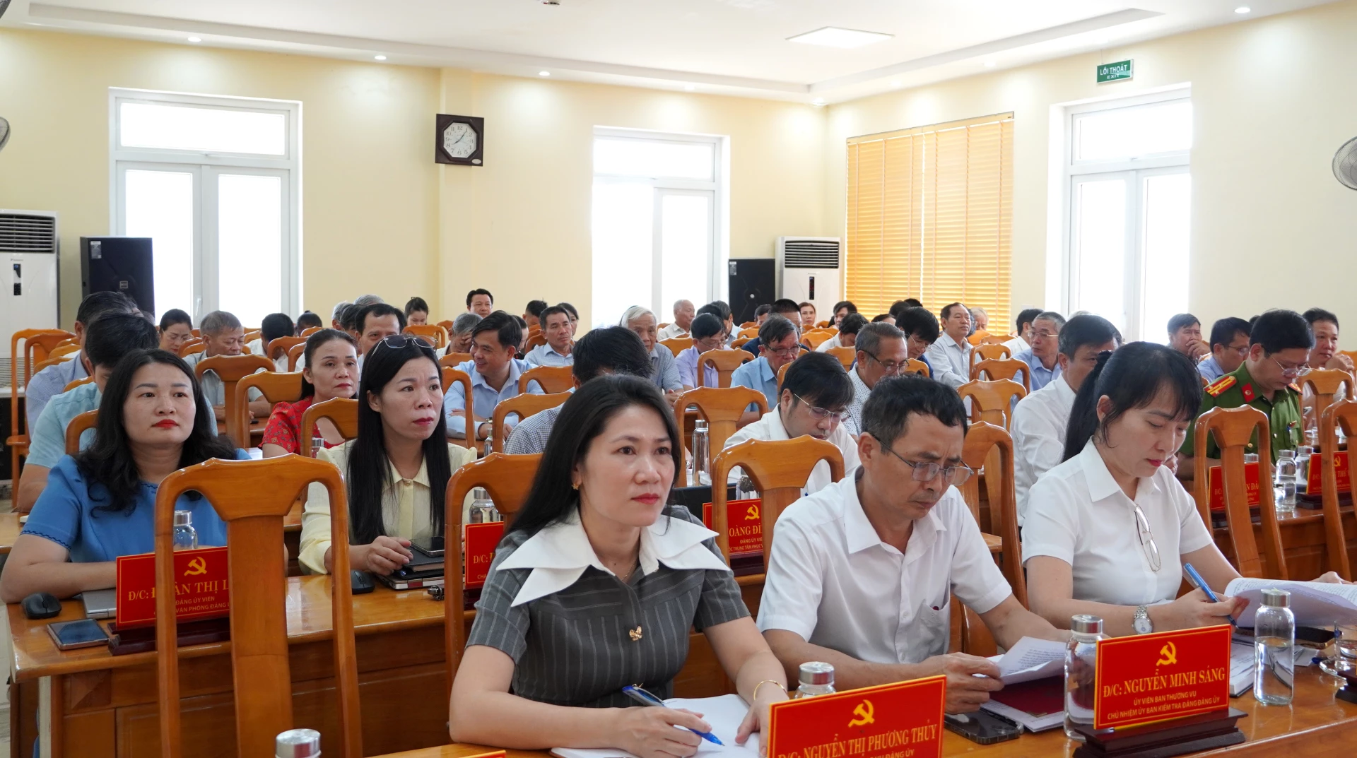 Các đại biểu tham dự. Ảnh: H.Tr
