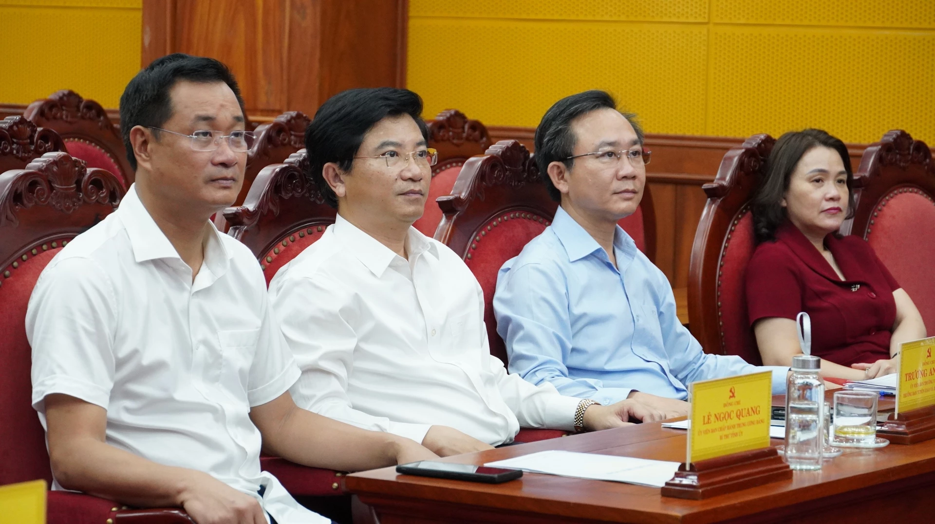 Đại biểu tham dự tại điểm cầu Quảng Trị - Ảnh: QV