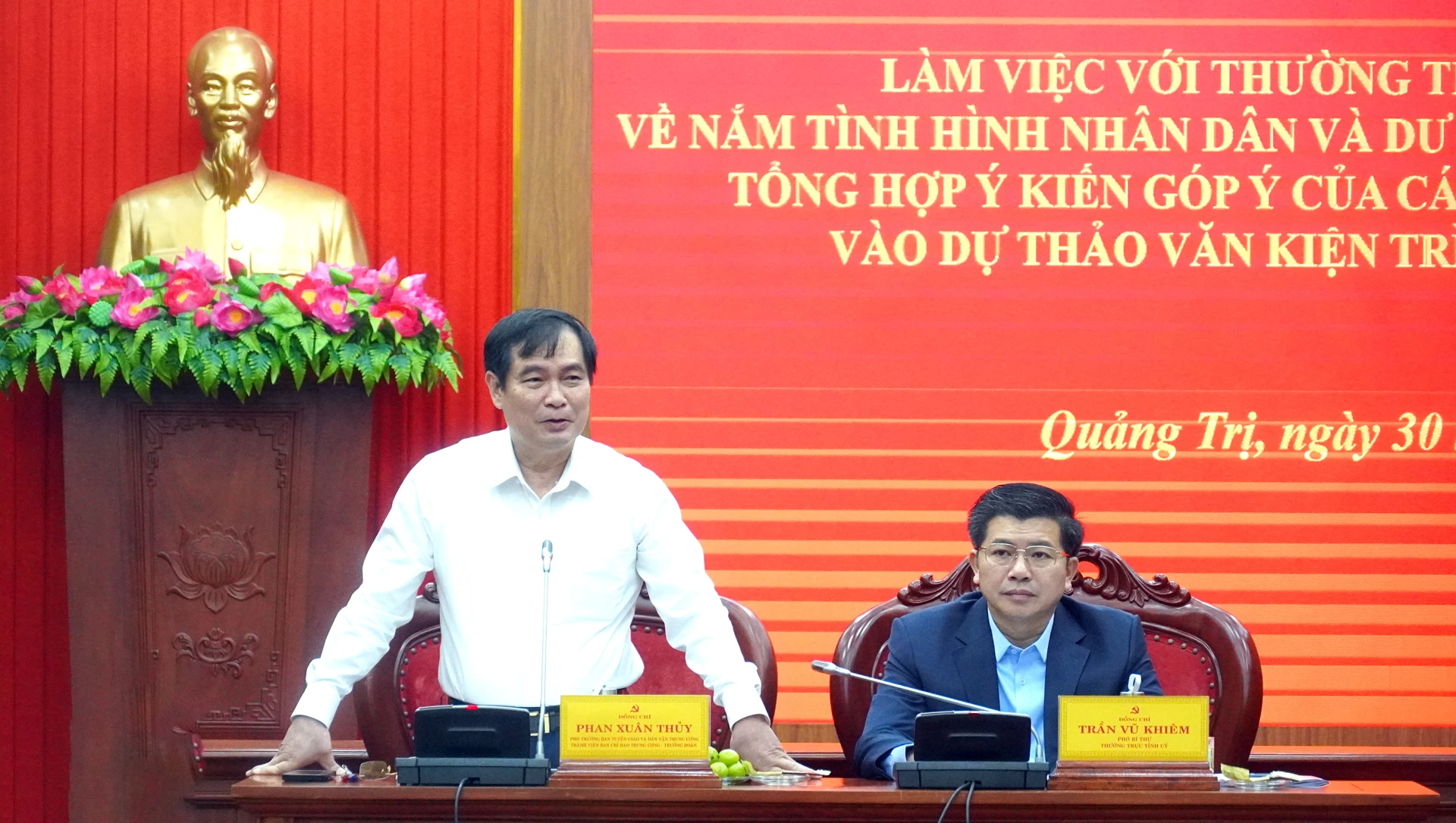 Đồng chí Phó trưởng Ban Tuyên giáo và Dân vận Trung ương Phan Xuân Thủy phát biểu tại buổi làm việc - Ảnh: N.M