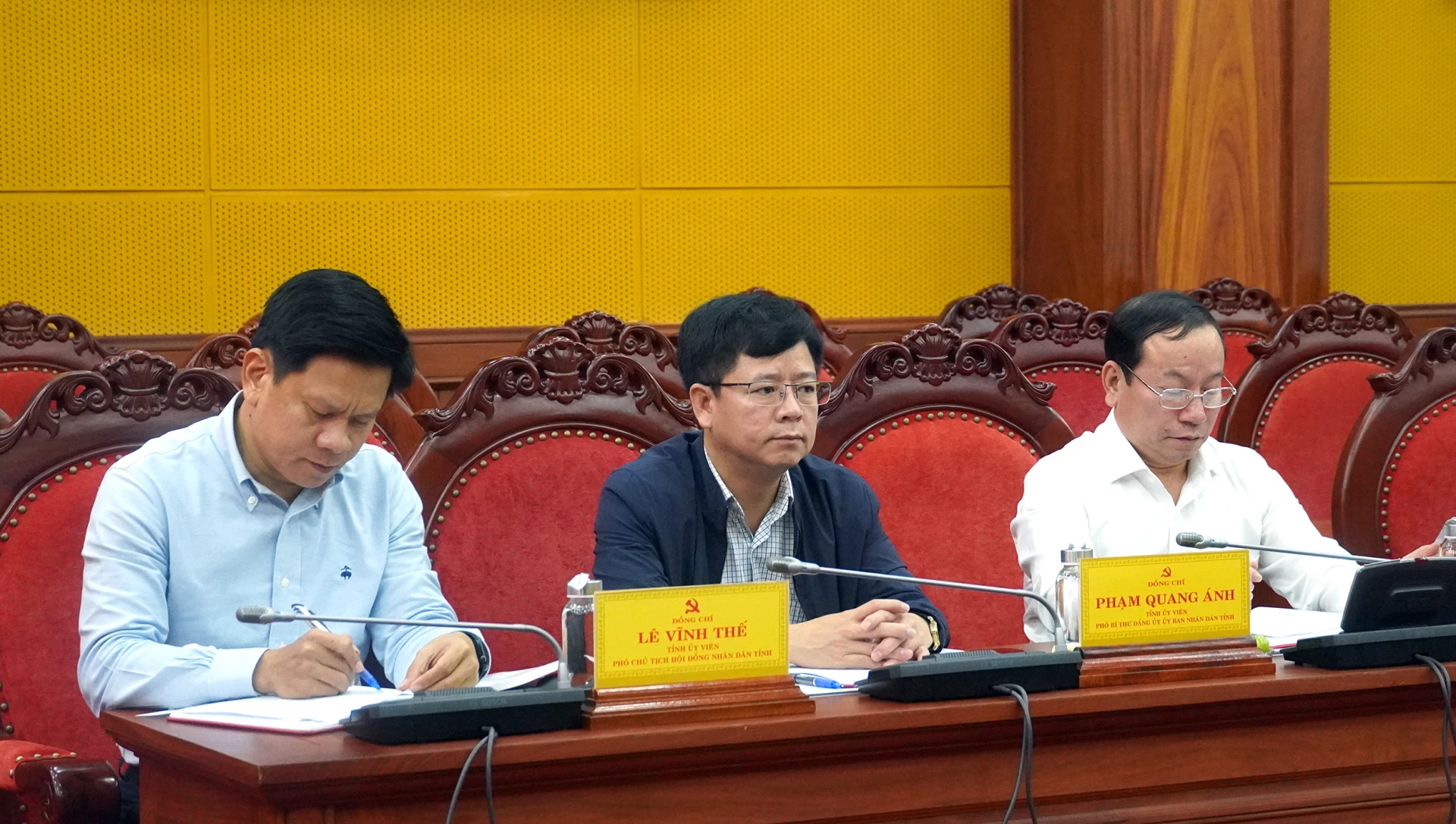 Đại biểu dự buổi làm việc - Ảnh: N.M