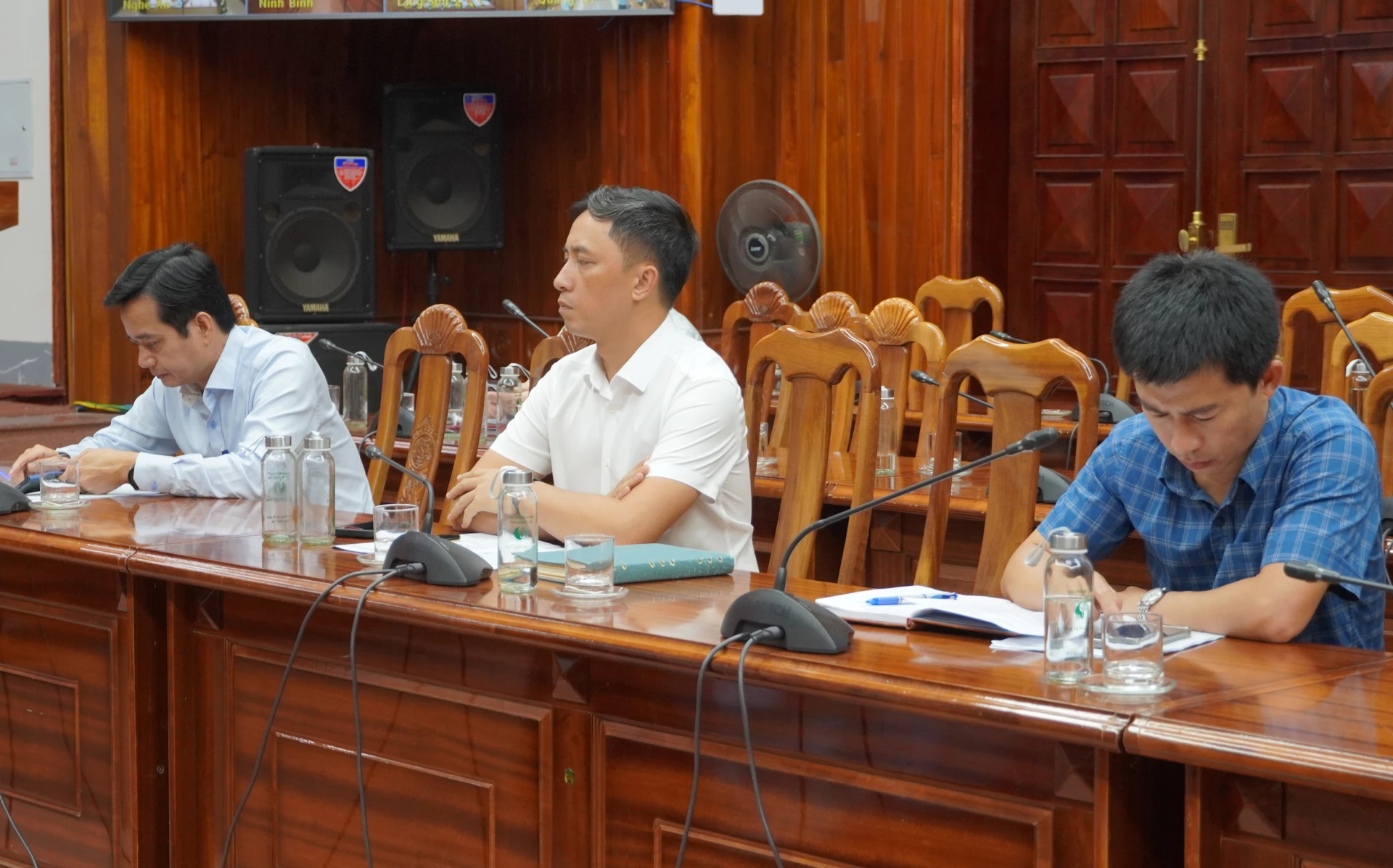 Các đại biểu tham dự cuộc họp - Ảnh: N.H
