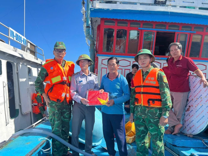 Bộ đội biên phòng tỉnh Quảng Trị: Tăng cường tuyên truyền chống khai thác IUU