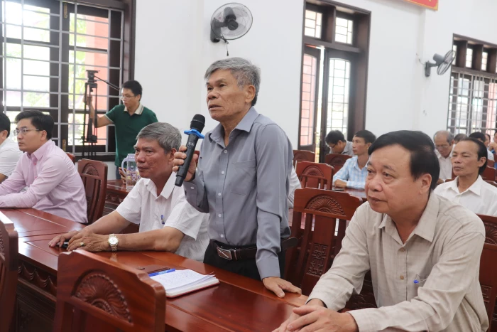 Đoàn Đại biểu Quốc hội tỉnh tiếp xúc cử tri tại phường Quảng Trị