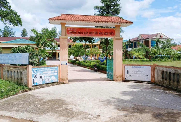 Kiểm tra dấu hiệu vi phạm tại Trường Phổ thông dân tộc bán trú Tiểu học Kim Thủy