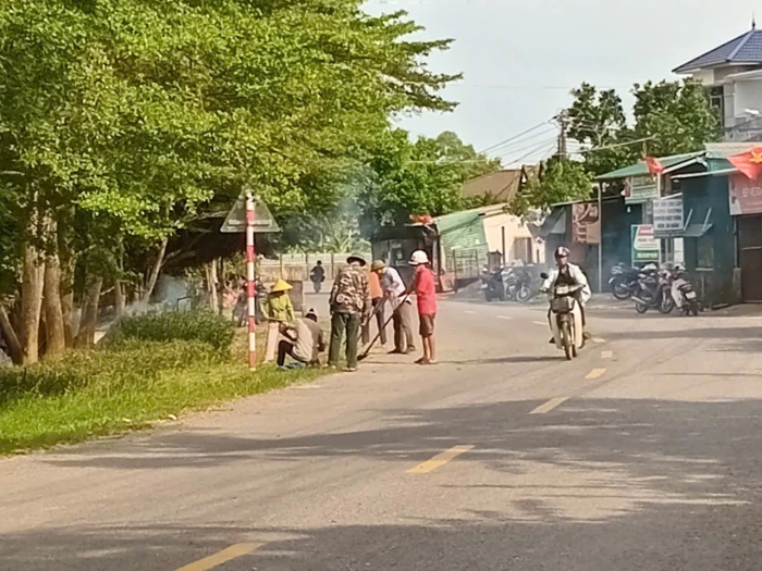Xã Tân Mỹ tổ chức ra quân vệ sinh môi trường hưởng ứng “Ngày nông thôn mới - Đô thị văn minh”