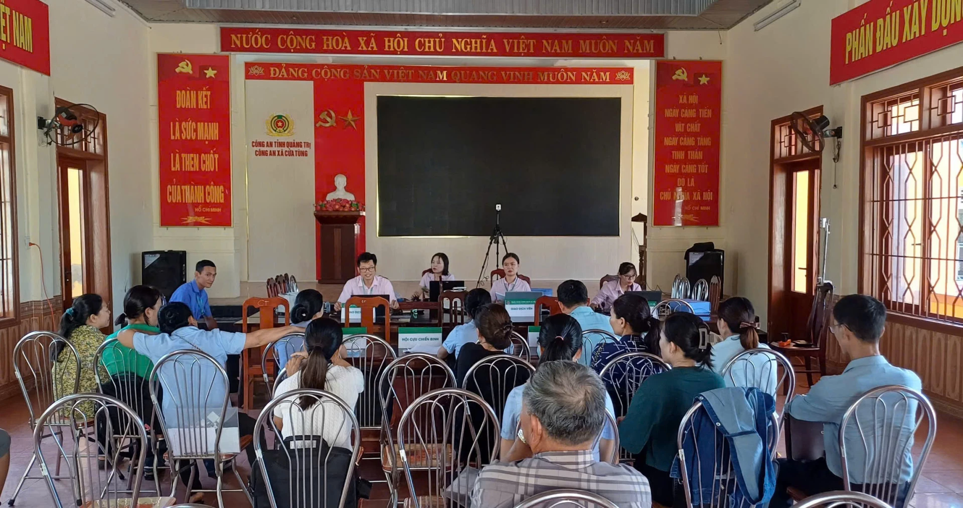 Việc triển khai nguồn vốn ưu đãi kịp thời đã giúp nhiều gia đình mới thoát nghèo phát triển kinh tế - Ảnh: T.P