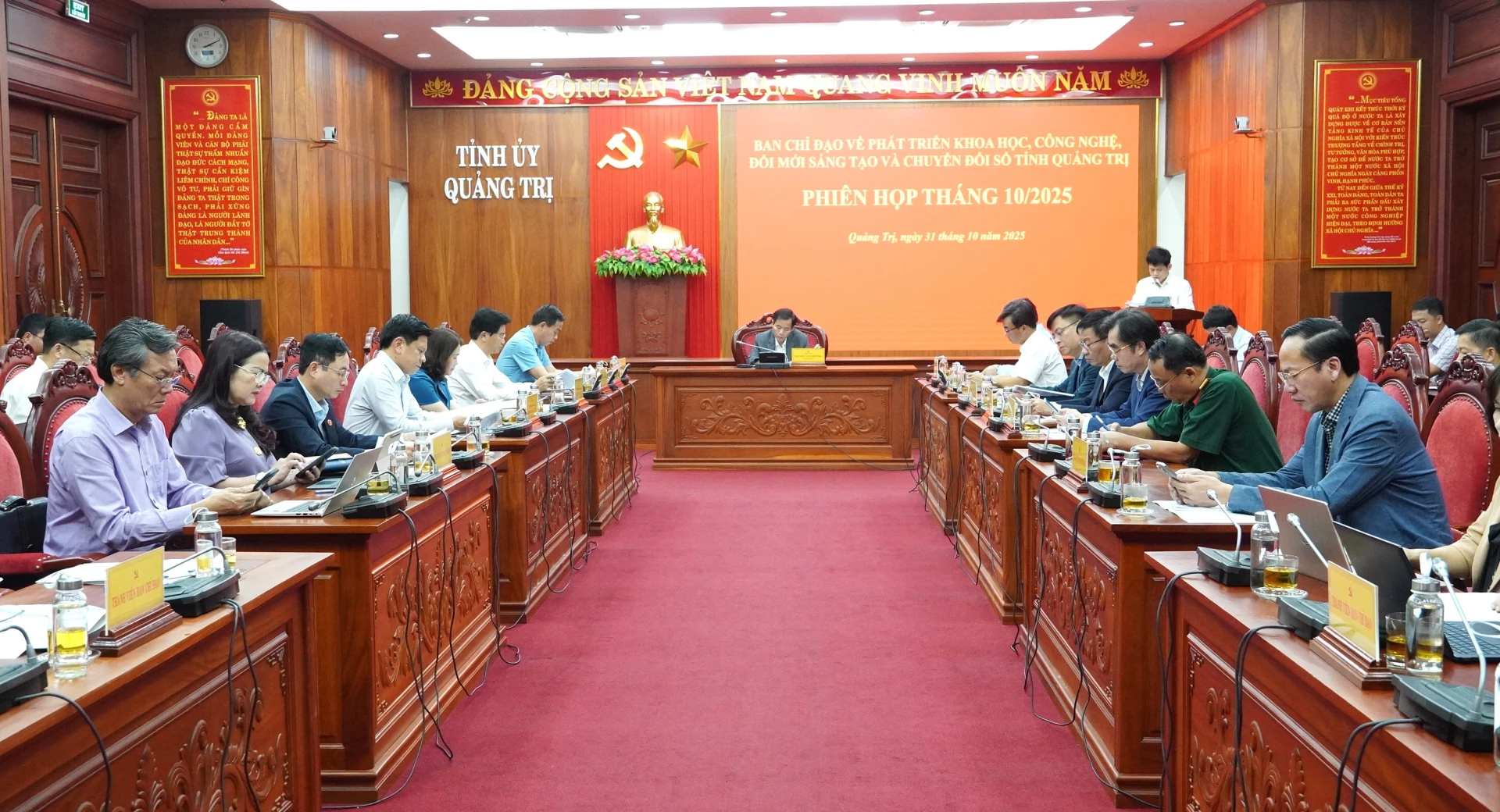 Quang cảnh phiên họp - Ảnh: QV