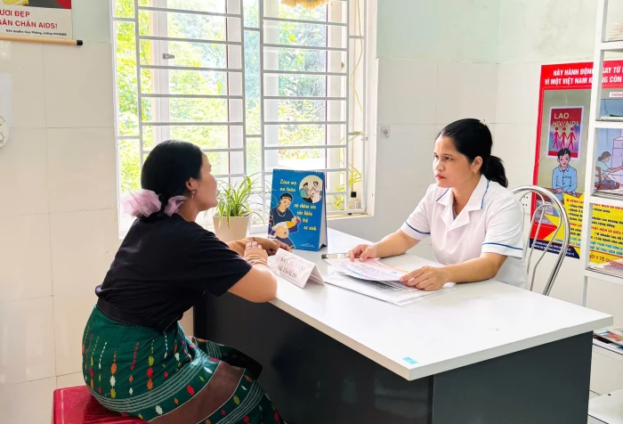 Chăm sóc sức khỏe phụ nữ, trẻ em vùng đồng bào dân tộc thiểu số