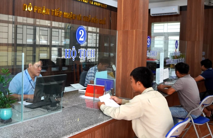 Trung tâm Phục vụ hành chính công phường Đồng Sơn giải quyết trước hạn 2.146 hồ sơ