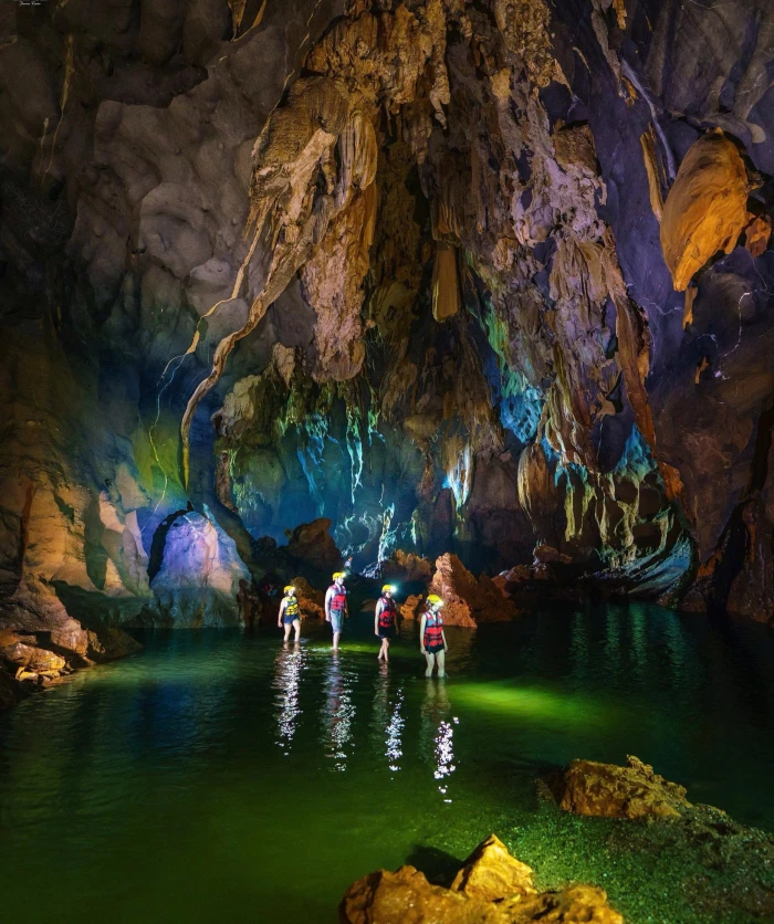 Hơn 837.000 lượt khách đến tham quan Vườn Quốc gia Phong Nha-Kẻ Bàng