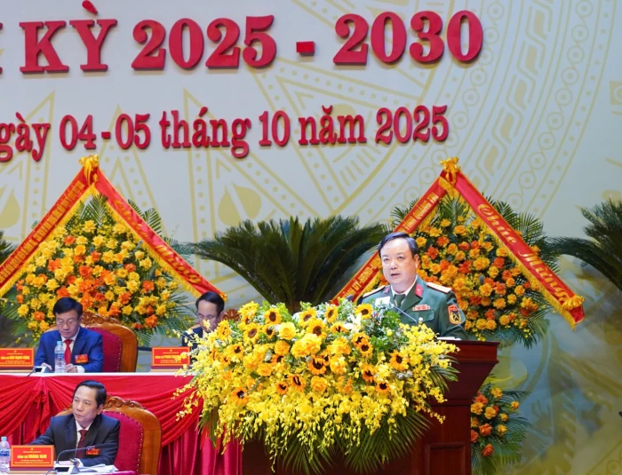 Xây dựng thế trận quốc phòng toàn dân, khu vực phòng thủ vững mạnh