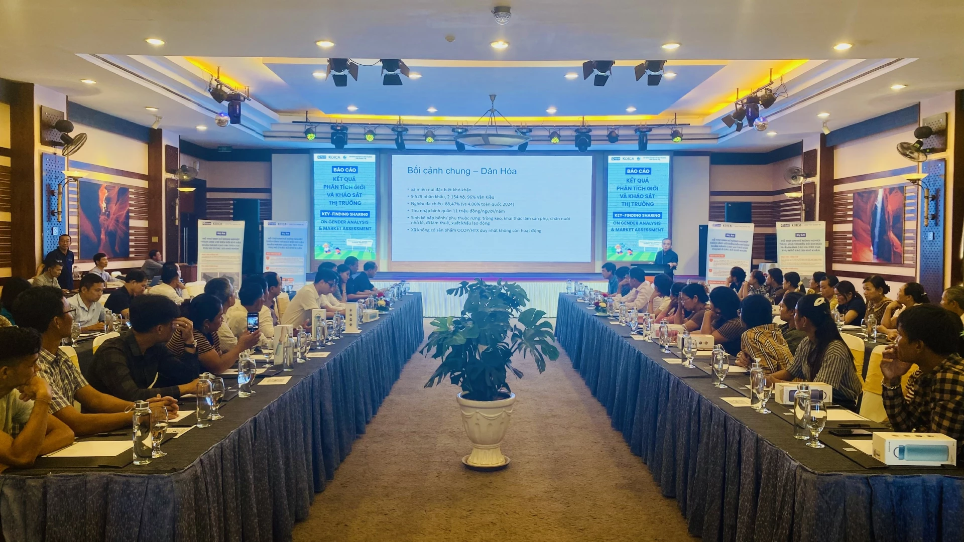 Quang cảnh hội nghị - Ảnh: T.L