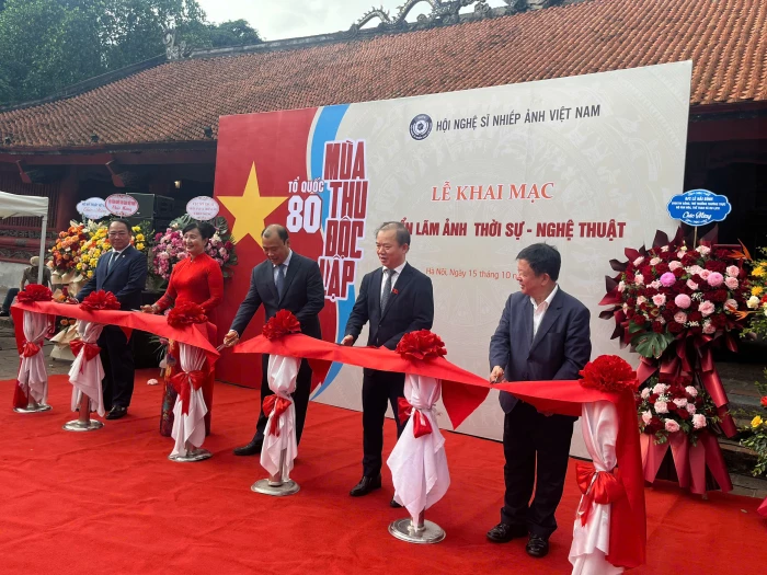 Khai mạc triển lãm “Tổ quốc-80 mùa thu Độc lập”
