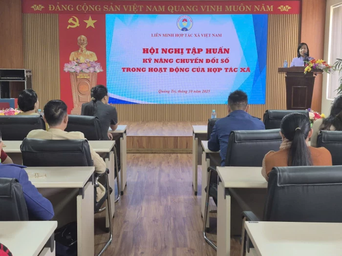 Nâng cao kiến thức chuyển đổi số trong hoạt động hợp tác xã