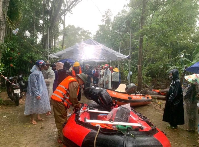 Người đàn ông ở Quảng Trị tử vong khi đi vớt củi trong mưa lũ