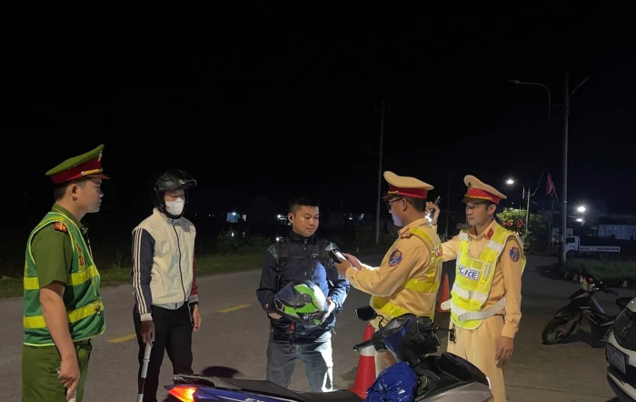 Tăng cường tuần tra, kiểm soát và xử lý vi phạm nồng độ cồn