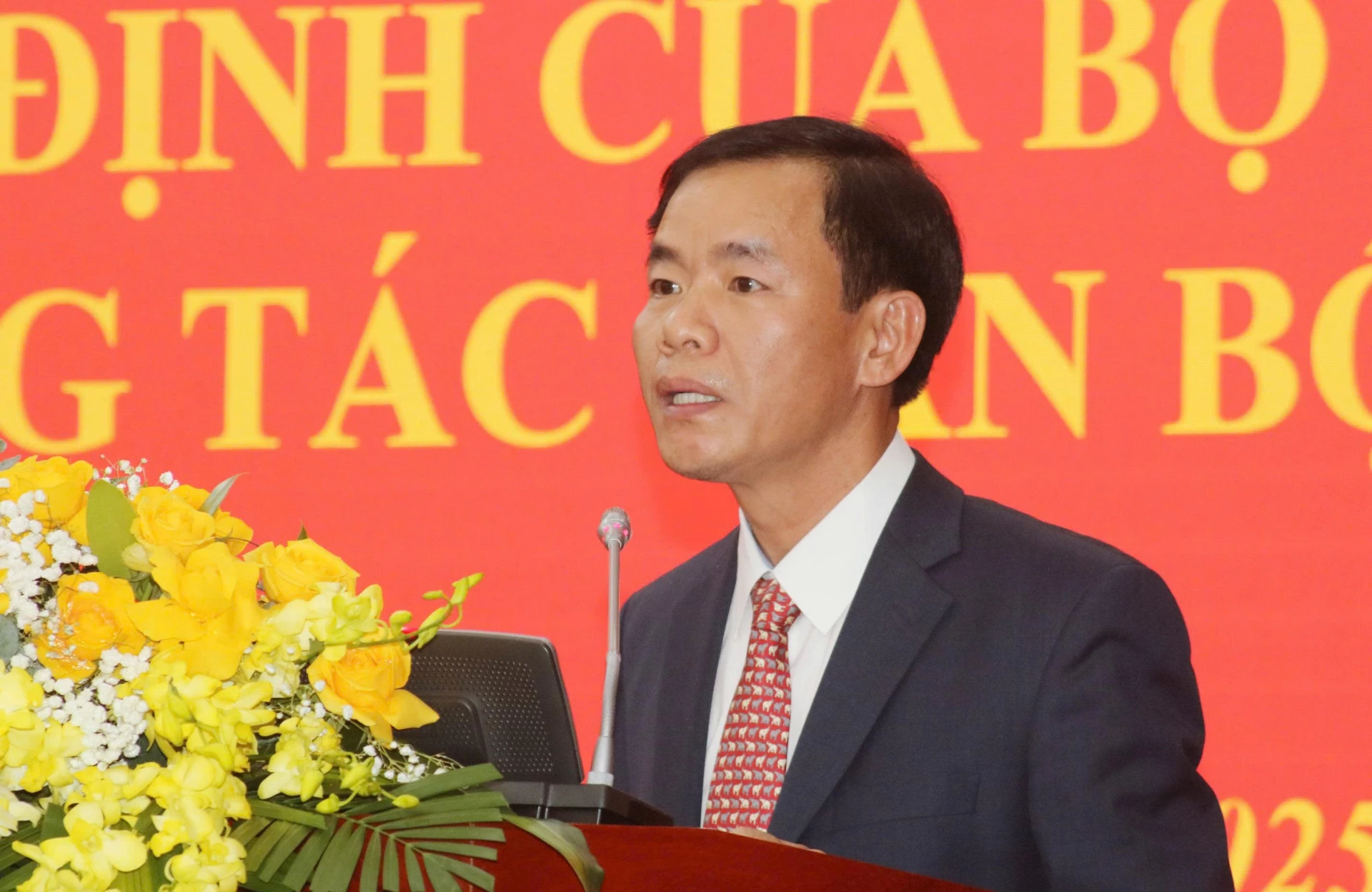 Đồng chí Bí thư Tỉnh ủy Quảng Trị Nguyễn Văn Phương phát biểu nhận nhiệm vụ - Ảnh: X.P