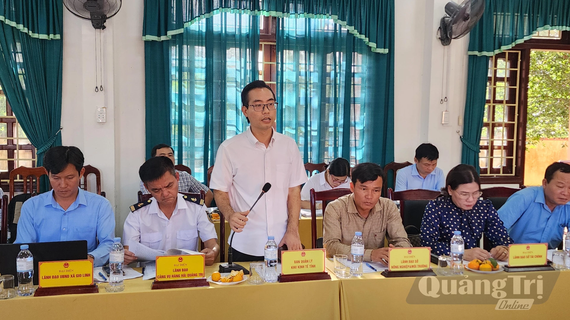 Lãnh đạo các Sở ngành phát biểu tại buổi làm viêc- Ảnh: Tạ Hưng
