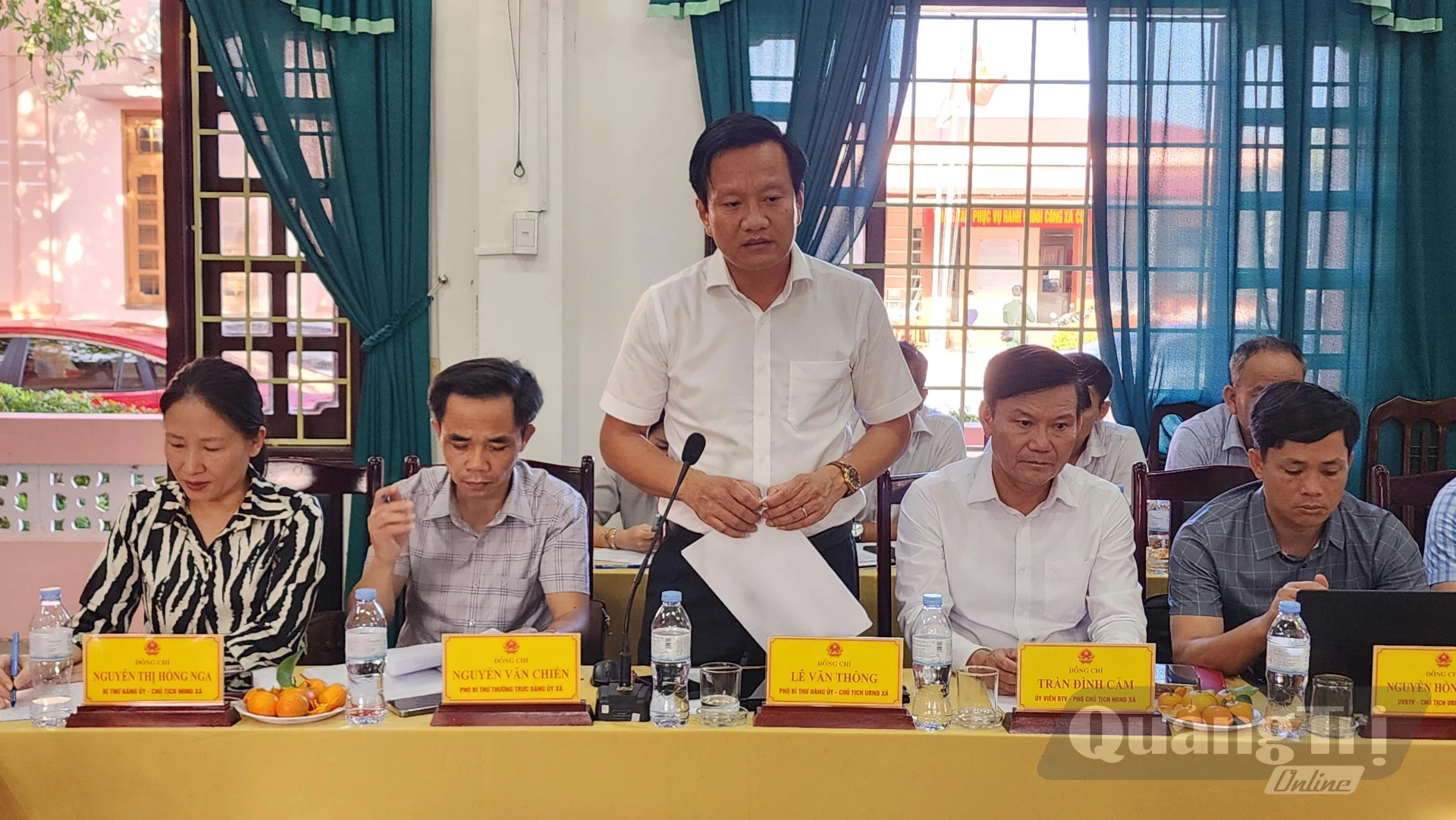 Lãnh đạo UBND xã Cửa Việt phát biểu tại buổi làm việc- Ảnh: Tạ Hưng